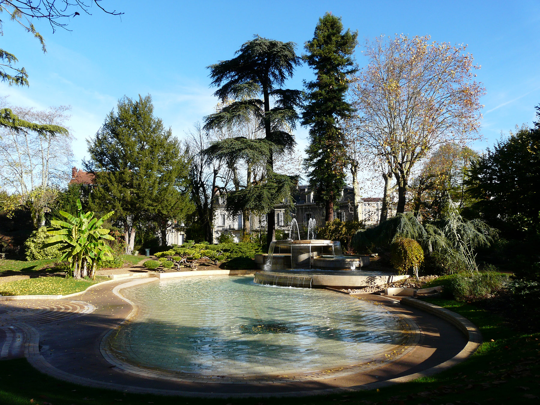 Périgueux (Photo license: CC BY-SA 3.0)